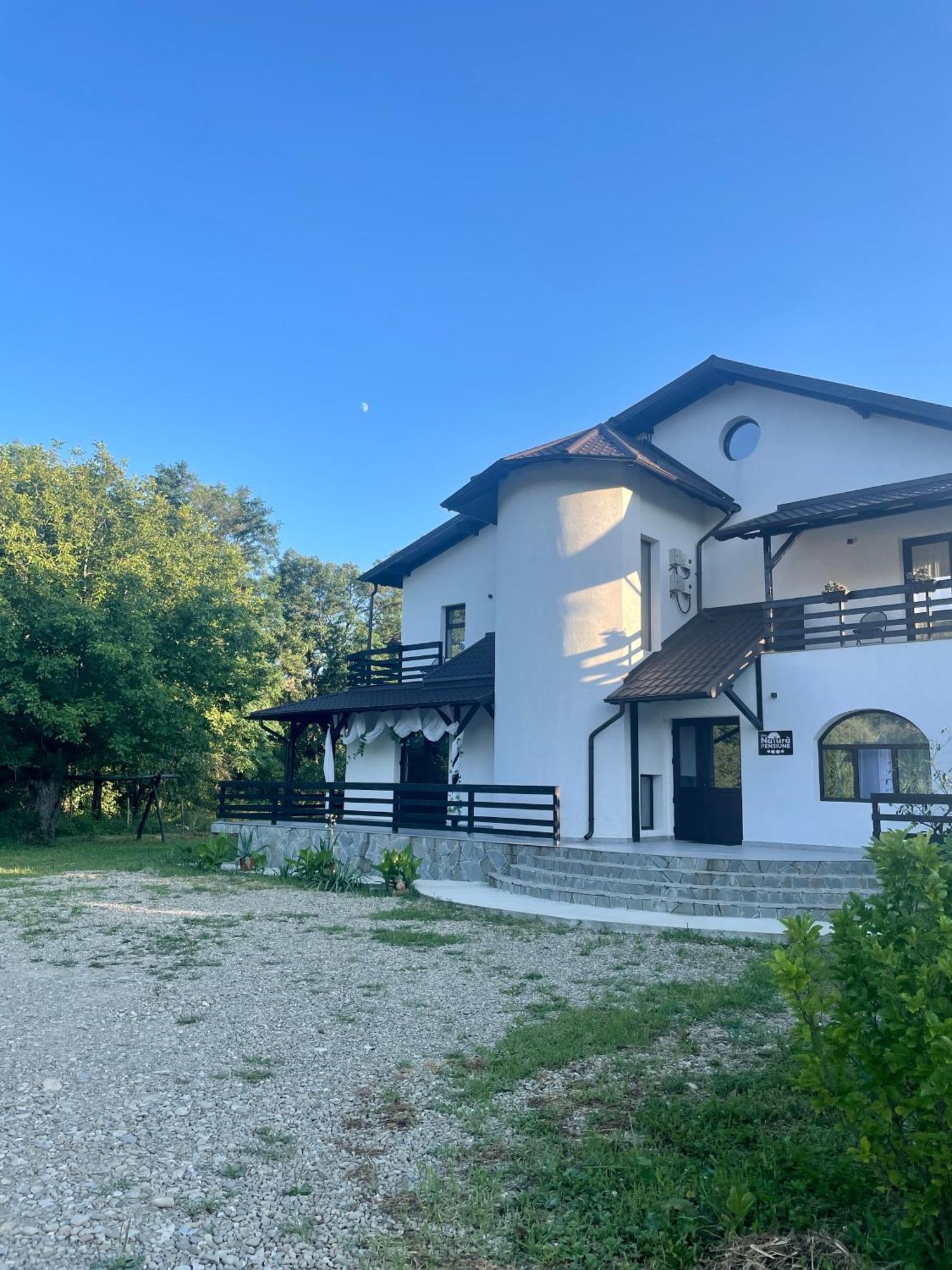 Din Natura Varbilau Exterior photo