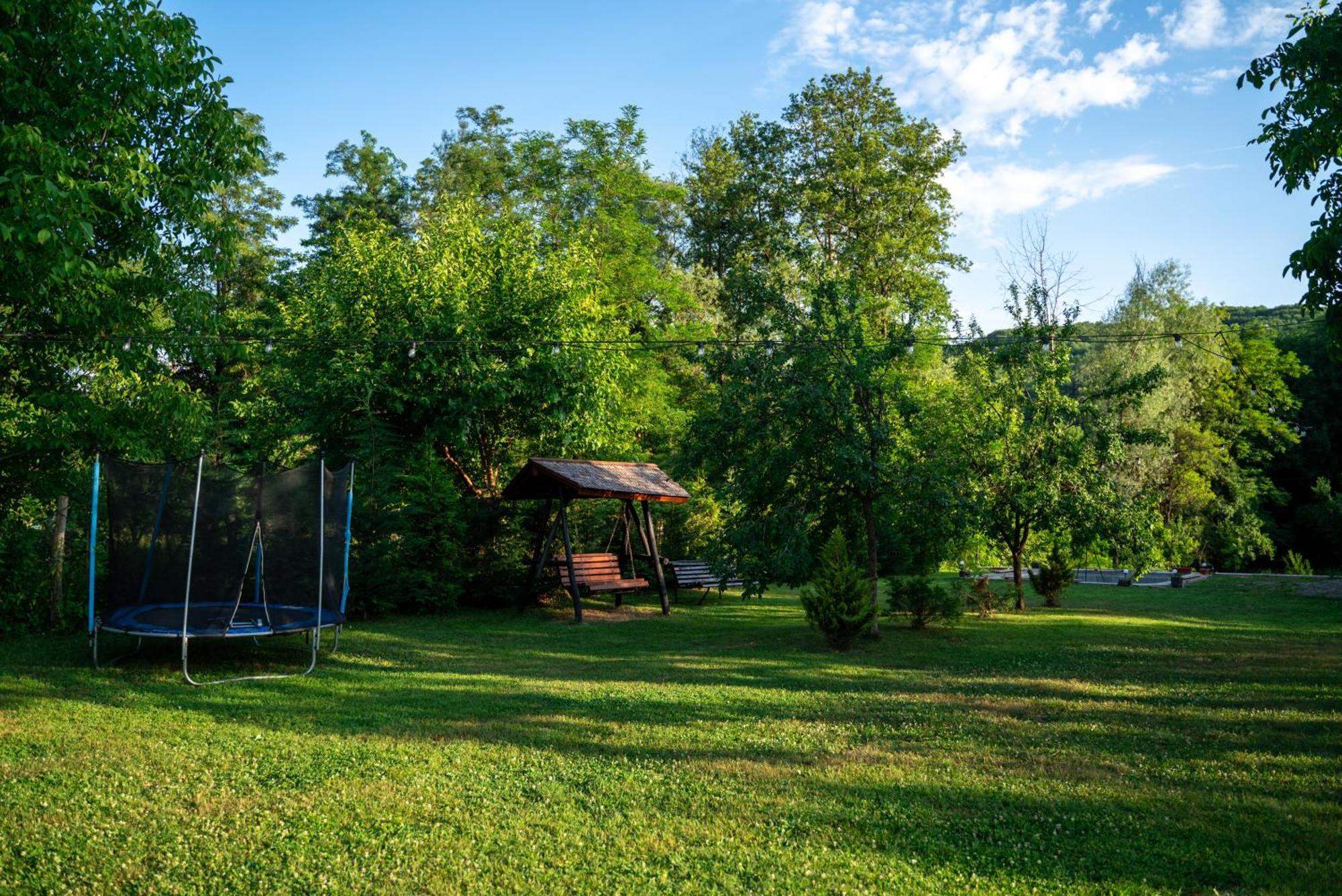 Din Natura Varbilau Exterior photo