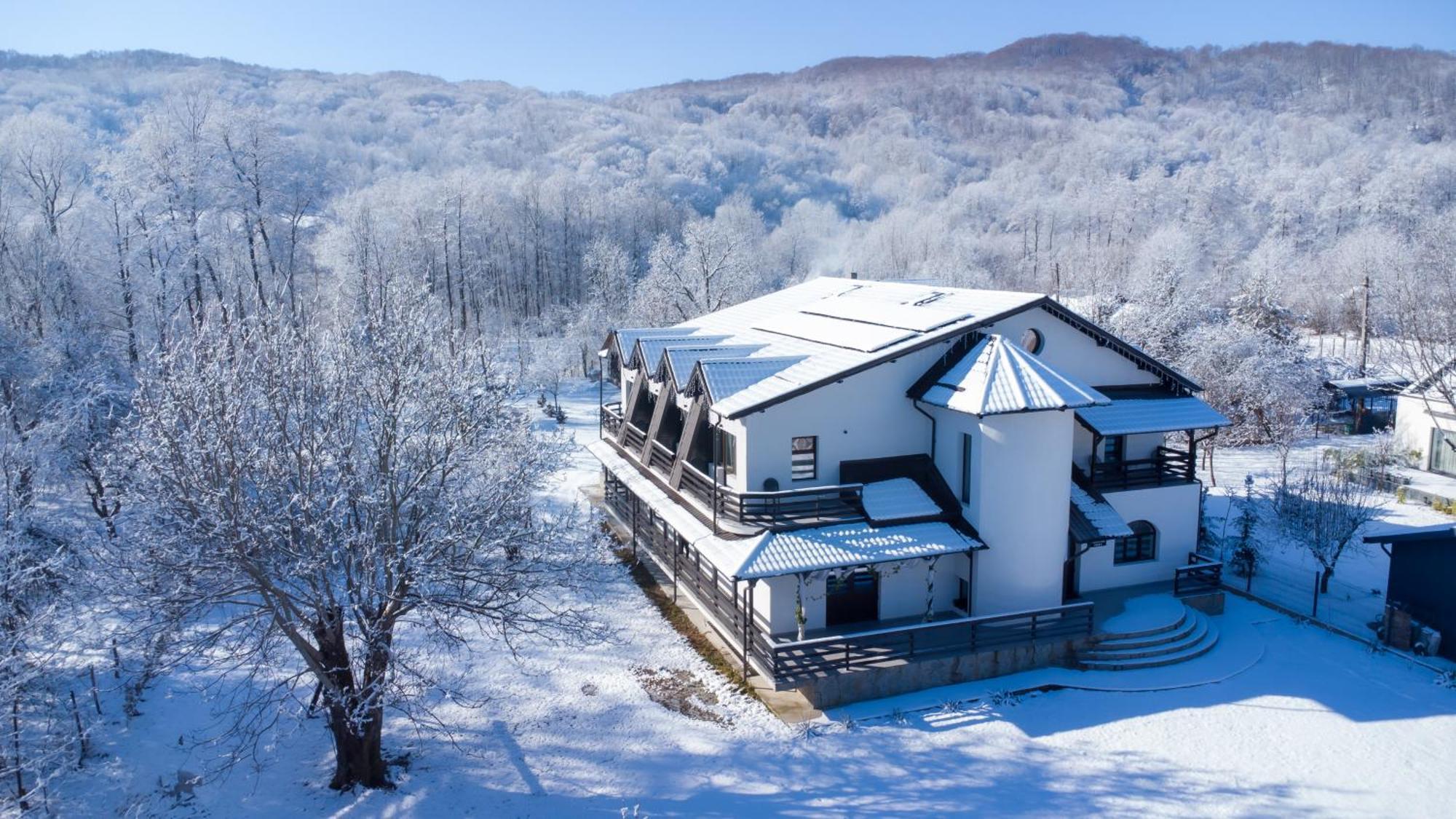 Din Natura Varbilau Exterior photo