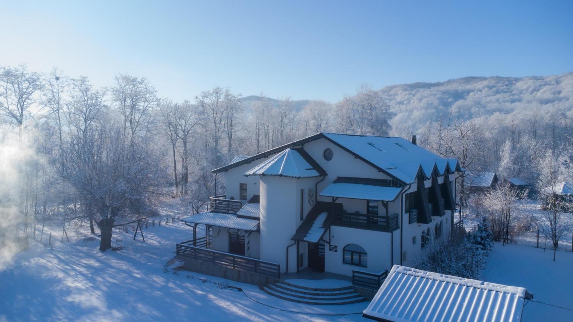 Din Natura Varbilau Exterior photo